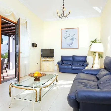 Puerto Del Carmen Sleeps 6 Wifi 빌라